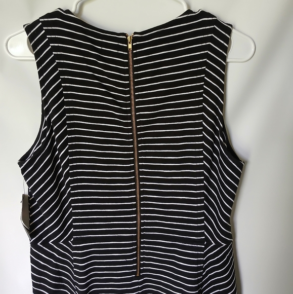 Crown & Ivy Dress Size 10 Color Black & White Striped - Picture 6 of 10